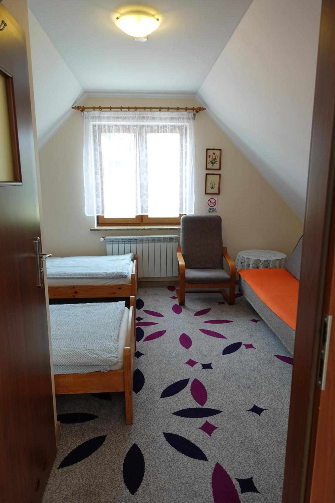 Mala Chatka Caloroczny Domek Krzeszow  ภายนอก รูปภาพ